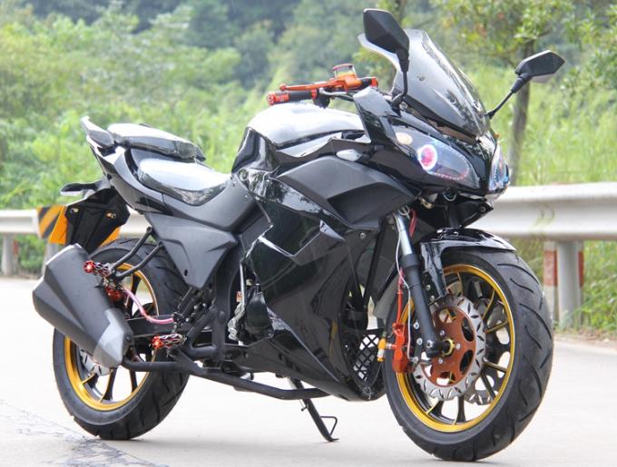 Single Cylinder 150cc High Powered Motorcycles 2 Seater Motorcycle For Adults