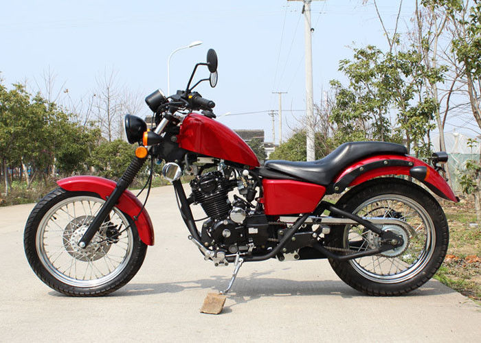 Red 250cc Chopper Motorcycle 90 km / H Low Oil Consumption With 5 Manual Transmission