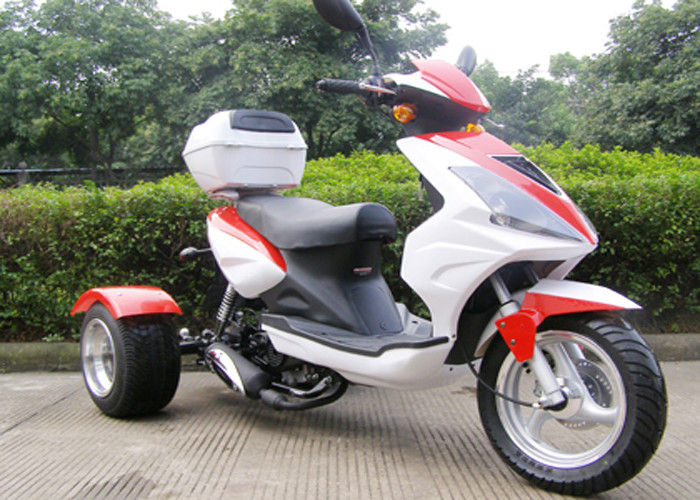 3 Wheel 50cc Scooter With Rear Box , 3 Wheeler Motorcycle With Big Head Light