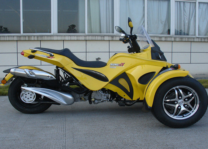 Rear Disc Brake Tri Wheel Motorcycle With Two Front Wheels Water Cooled 4 Stroke