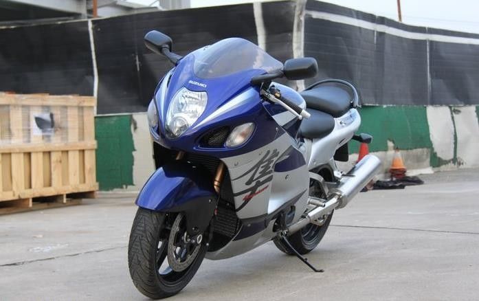 1299cc Suzuki Style High Powered Motorcycles 4 Cylinder Motorcycle With 16 Valve TSCC