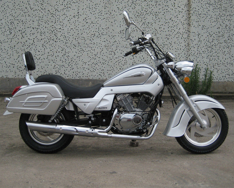 150CC / 250CC High Powered Motorcycles V Cylinder Forced Air Cooling Manual Clutch