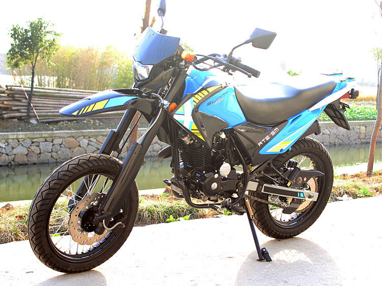 250cc Single Cylinder 4 Stroke Air Cooled Dirt Bike Motorcycle  With Chain Drive